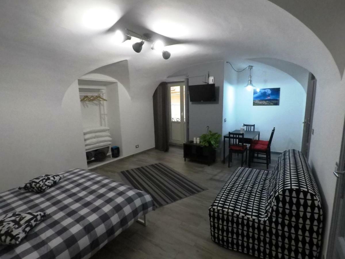דירות קטאניה B&W Loft מראה חיצוני תמונה